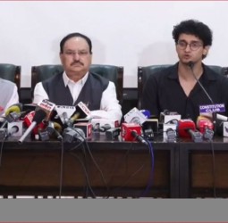 দাবি মেনে নেওয়ার আশ্বাস, আন্দোলন প্রত্যাহার করল ককরোচ জনতা পার্টি