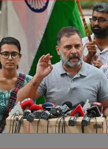 শিক্ষামন্ত্রীর পদত্যাগের পর এবার সরকারকে সরানোর সময় এসেছে: রাহুল গান্ধী