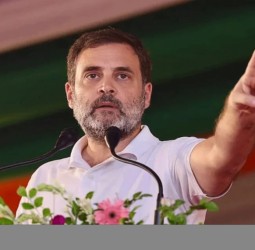 শিক্ষামন্ত্রীর পদত্যাগ ছাড়া সরকারের সঙ্গে কোনো আলোচনা নয়: রাহুল গান্ধী